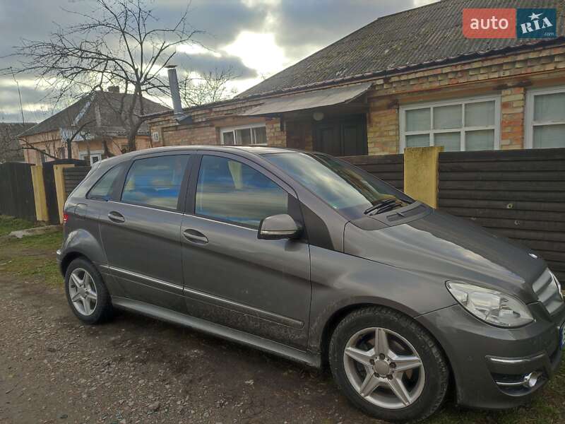 Хэтчбек Mercedes-Benz B-Class 2010 в Киеве