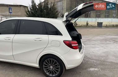 Хэтчбек Mercedes-Benz B-Class 2015 в 