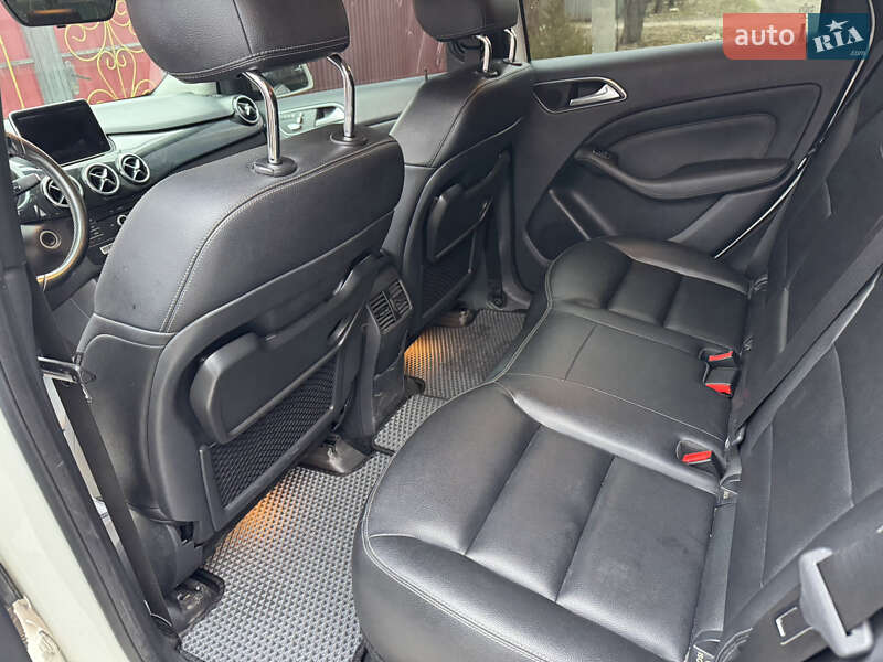 Хетчбек Mercedes-Benz B-Class 2015 в Краматорську