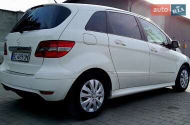 Хэтчбек Mercedes-Benz B-Class 2009 в 