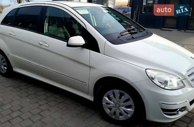 Хэтчбек Mercedes-Benz B-Class 2009 в 