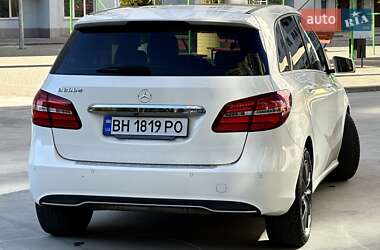 Хэтчбек Mercedes-Benz B-Class 2015 в 