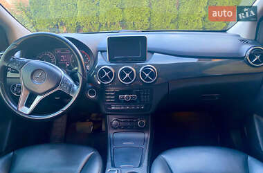 Хэтчбек Mercedes-Benz B-Class 2012 в 