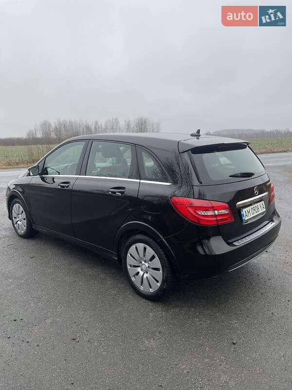 Хэтчбек Mercedes-Benz B-Class 2014 в Коростене