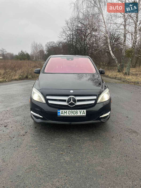 Хэтчбек Mercedes-Benz B-Class 2014 в Коростене