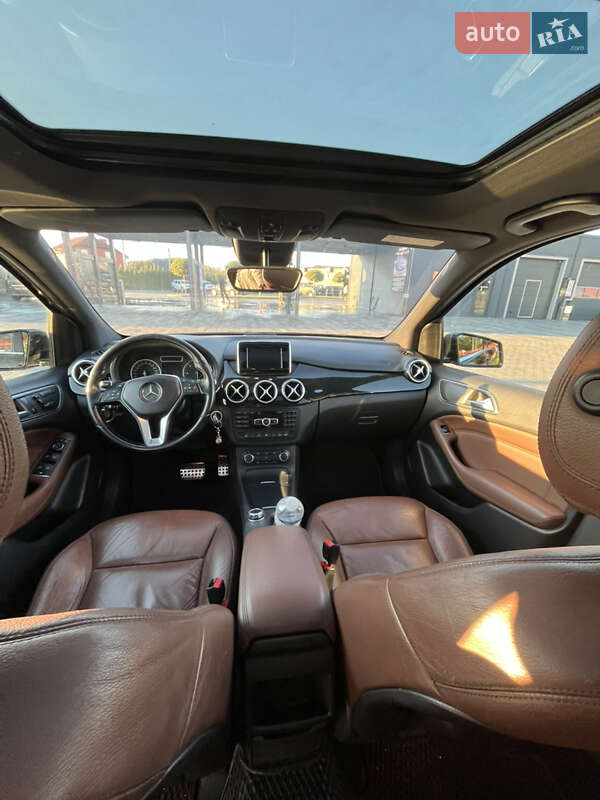 Mercedes-Benz B-Class 2012
