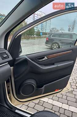 Хэтчбек Mercedes-Benz B-Class 2010 в Ивано-Франковске