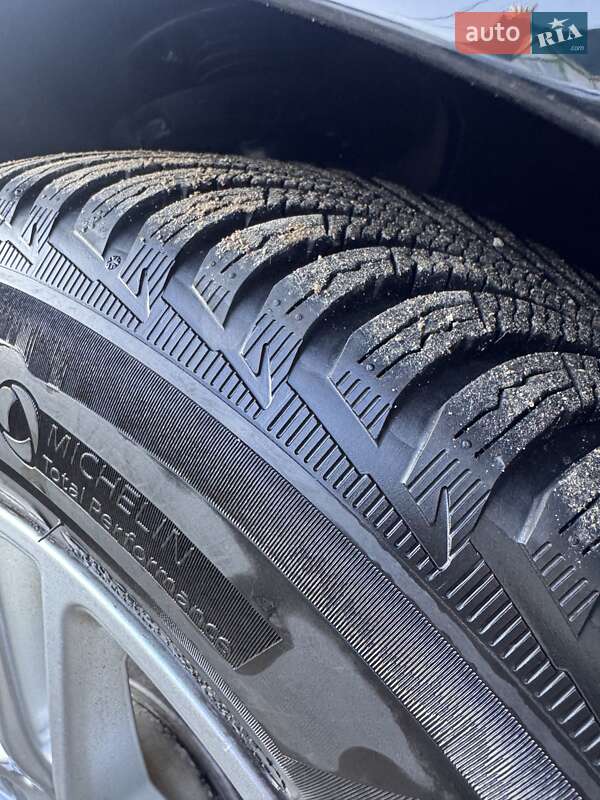 Хэтчбек Mercedes-Benz B-Class 2019 в Кицмани фото 23 Хэтчбек Mercedes-Benz B-Class 2019 в Кицмани