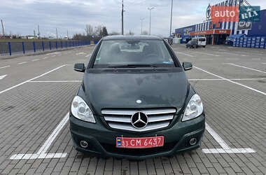 Хэтчбек Mercedes-Benz B-Class 2009 в 