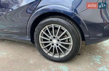 Хэтчбек Mercedes-Benz B-Class 2016 в 