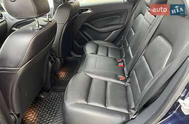 Хэтчбек Mercedes-Benz B-Class 2016 в 