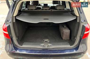 Хэтчбек Mercedes-Benz B-Class 2016 в 