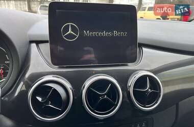 Хэтчбек Mercedes-Benz B-Class 2016 в 