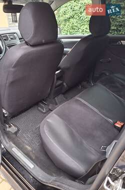 Хетчбек Mercedes-Benz B-Class 2009 в 