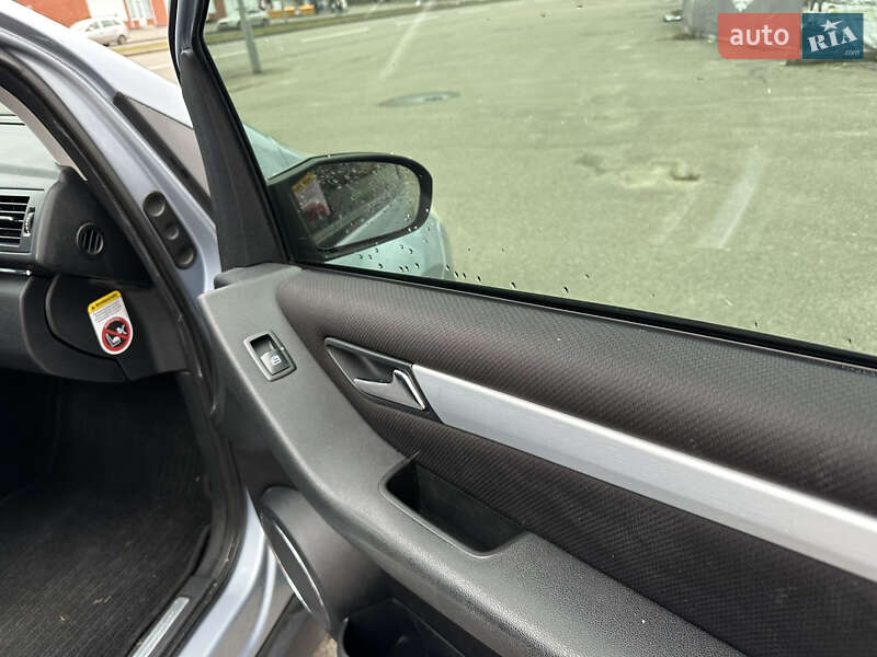 Хетчбек Mercedes-Benz B-Class 2006 в Києві фото 27 Хетчбек Mercedes-Benz B-Class 2006 в Києві