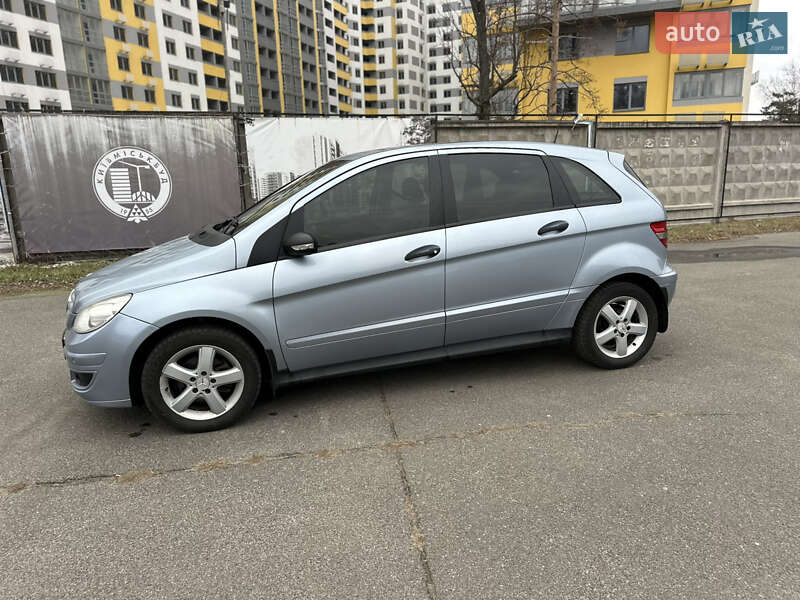 Хетчбек Mercedes-Benz B-Class 2006 в Києві фото 83 Хетчбек Mercedes-Benz B-Class 2006 в Києві