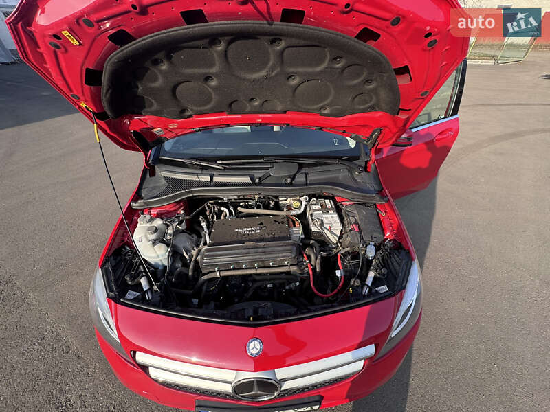 Хэтчбек Mercedes-Benz B-Class 2014 в Черкассах фото 7 Хэтчбек Mercedes-Benz B-Class 2014 в Черкассах