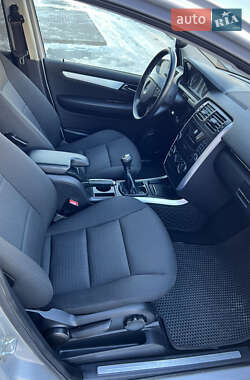 Хэтчбек Mercedes-Benz B-Class 2008 в 