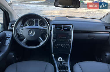 Хэтчбек Mercedes-Benz B-Class 2008 в 