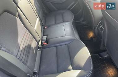 Хэтчбек Mercedes-Benz B-Class 2017 в 