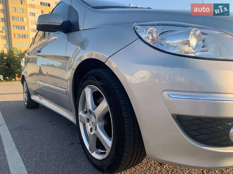 Хэтчбек Mercedes-Benz B-Class 2011 в Шумске