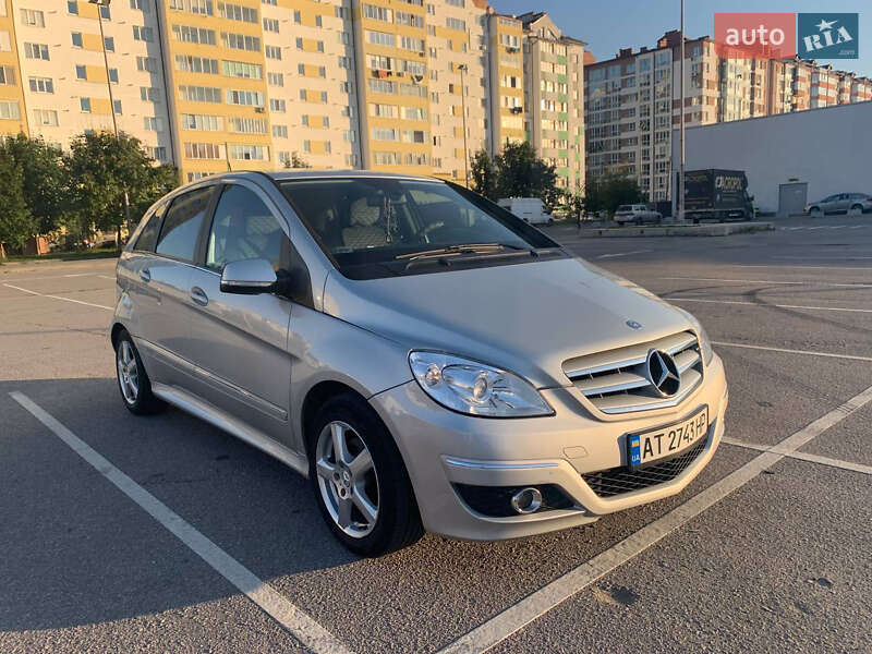 Хэтчбек Mercedes-Benz B-Class 2011 в Шумске