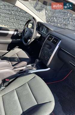 Хэтчбек Mercedes-Benz B-Class 2006 в 