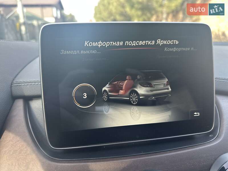 Хэтчбек Mercedes-Benz B-Class 2016 в Киеве