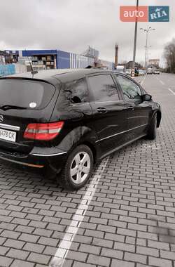 Хэтчбек Mercedes-Benz B-Class 2006 в 
