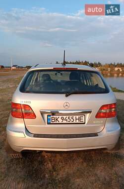 Хетчбек Mercedes-Benz B-Class 2011 в 