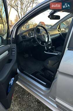Хетчбек Mercedes-Benz B-Class 2011 в 