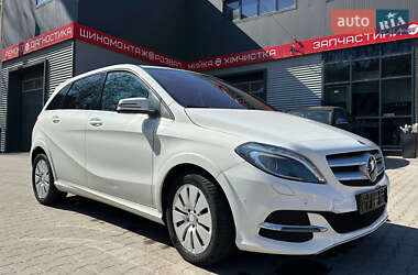 Хэтчбек Mercedes-Benz B-Class 2015 в 