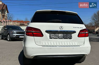 Хэтчбек Mercedes-Benz B-Class 2015 в 