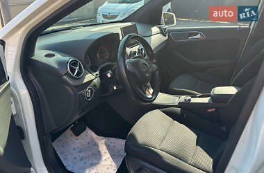 Хэтчбек Mercedes-Benz B-Class 2015 в 