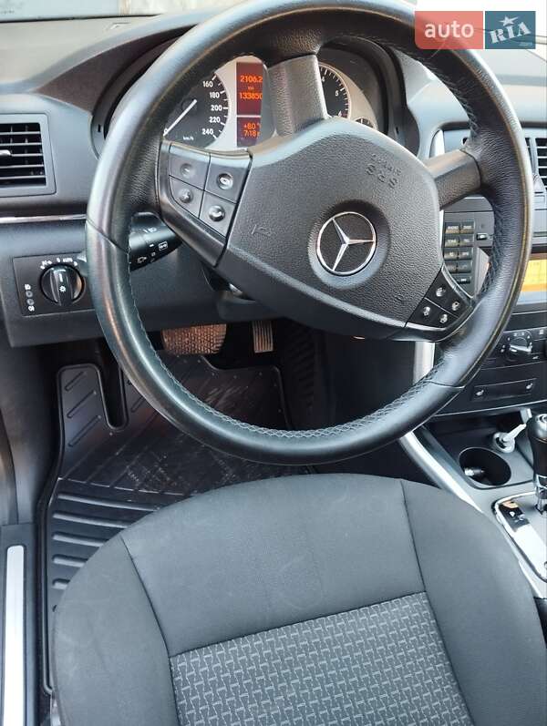 Хэтчбек Mercedes-Benz B-Class 2010 в Журавном