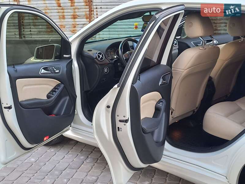 Хэтчбек Mercedes-Benz B-Class 2017 в Виннице фото 30 Хэтчбек Mercedes-Benz B-Class 2017 в Виннице
