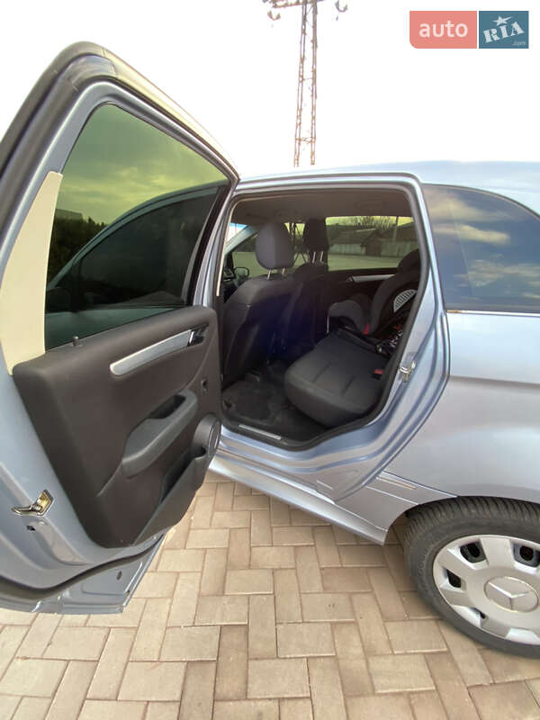 Хэтчбек Mercedes-Benz B-Class 2008 в Кривом Роге фото 10 Хэтчбек Mercedes-Benz B-Class 2008 в Кривом Роге