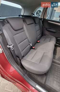 Хетчбек Mercedes-Benz B-Class 2009 в 