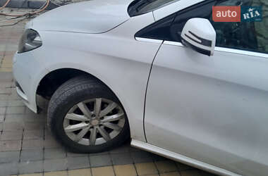 Хэтчбек Mercedes-Benz B-Class 2013 в 