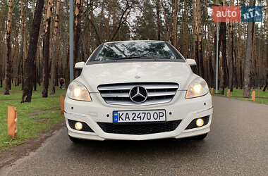 Хэтчбек Mercedes-Benz B-Class 2009 в 