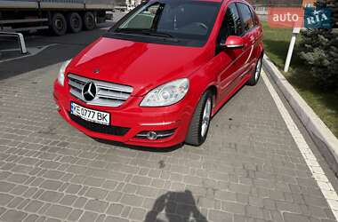 Хэтчбек Mercedes-Benz B-Class 2011 в 
