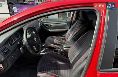 Хэтчбек Mercedes-Benz B-Class 2011 в 