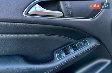 Хэтчбек Mercedes-Benz B-Class 2016 в 
