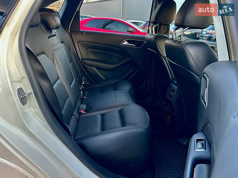 Хетчбек Mercedes-Benz B-Class 2016 в Львові