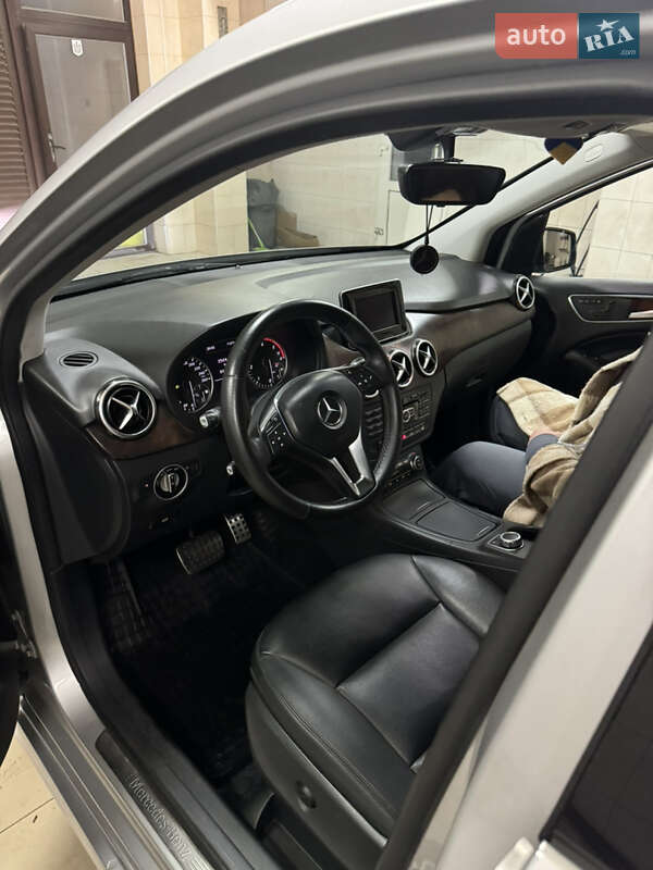 Хэтчбек Mercedes-Benz B-Class 2012 в Глухове