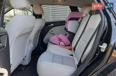 Хэтчбек Mercedes-Benz B-Class 2015 в 
