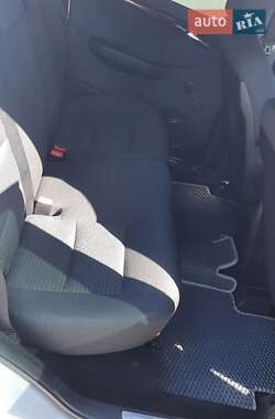 Хэтчбек Mercedes-Benz B-Class 2008 в 