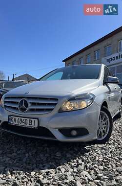 Хэтчбек Mercedes-Benz B-Class 2012 в 