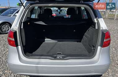 Хэтчбек Mercedes-Benz B-Class 2012 в 