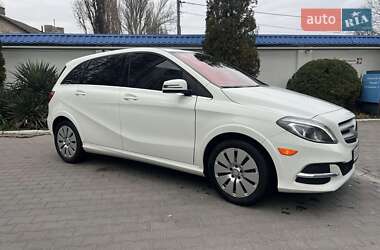Хетчбек Mercedes-Benz B-Class 2015 в 